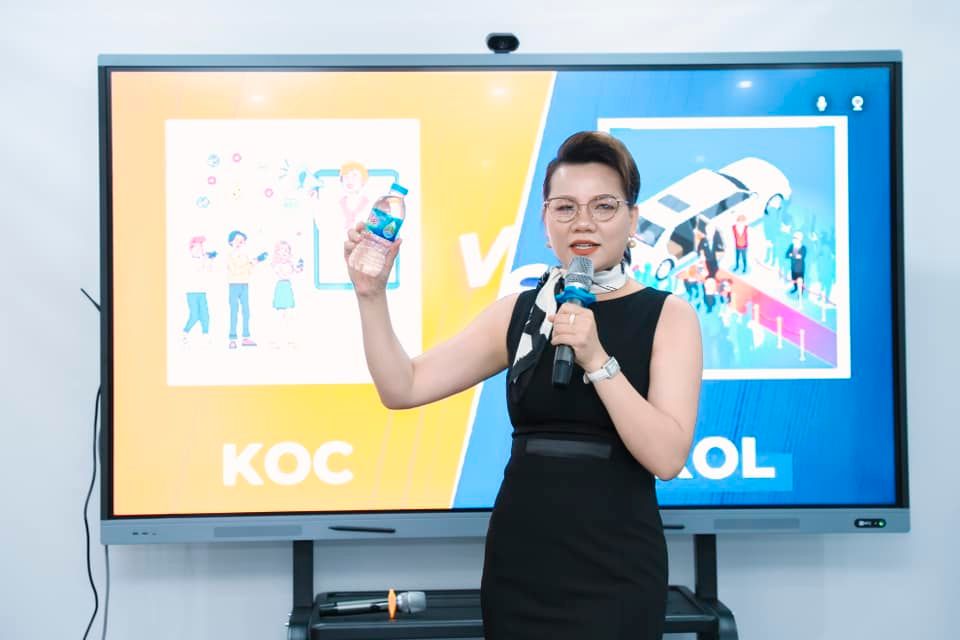 Cách Chăm Sóc Da Tự Nhiên Hiệu Quả Từ Chuyên Gia - Huấn Luyện Viên Phạm Huệ Đan