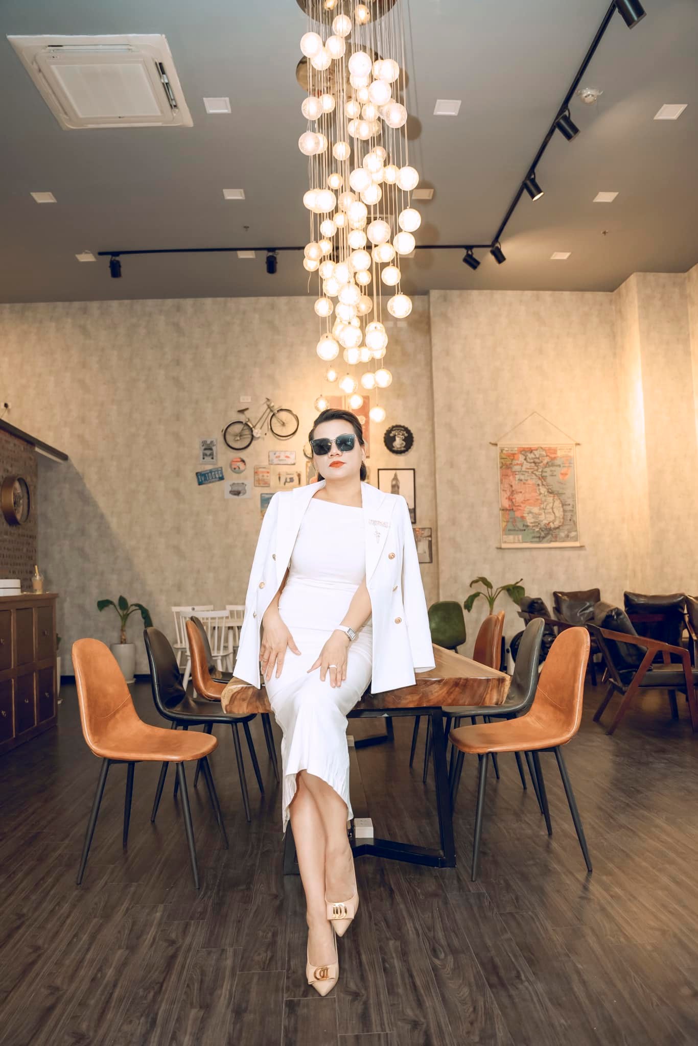 Chuyên Gia - Huấn Luyện Viên Phạm Huệ Đan: Tư Vấn Đào Tạo Nhân Viên Salon - Đưa Doanh Nghiệp Làm Đẹp Vươn Lên Tầm Cao Mới