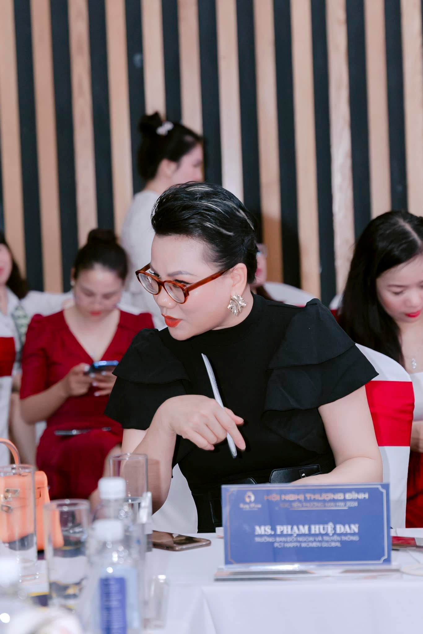 Chuyên Gia - Huấn Luyện Viên Phạm Huệ Đan: Làm Sao Để Xây Dựng Thương Hiệu Cá Nhân Hiệu Quả Trong Ngành Chăm Sóc Sức Khỏe & Làm Đẹp?
