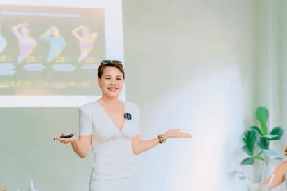 Chăm Sóc Sức Khỏe Làn Da Cho Phụ Nữ Trung Niên Cùng Huấn Luyện Viên Phạm Huệ Đan